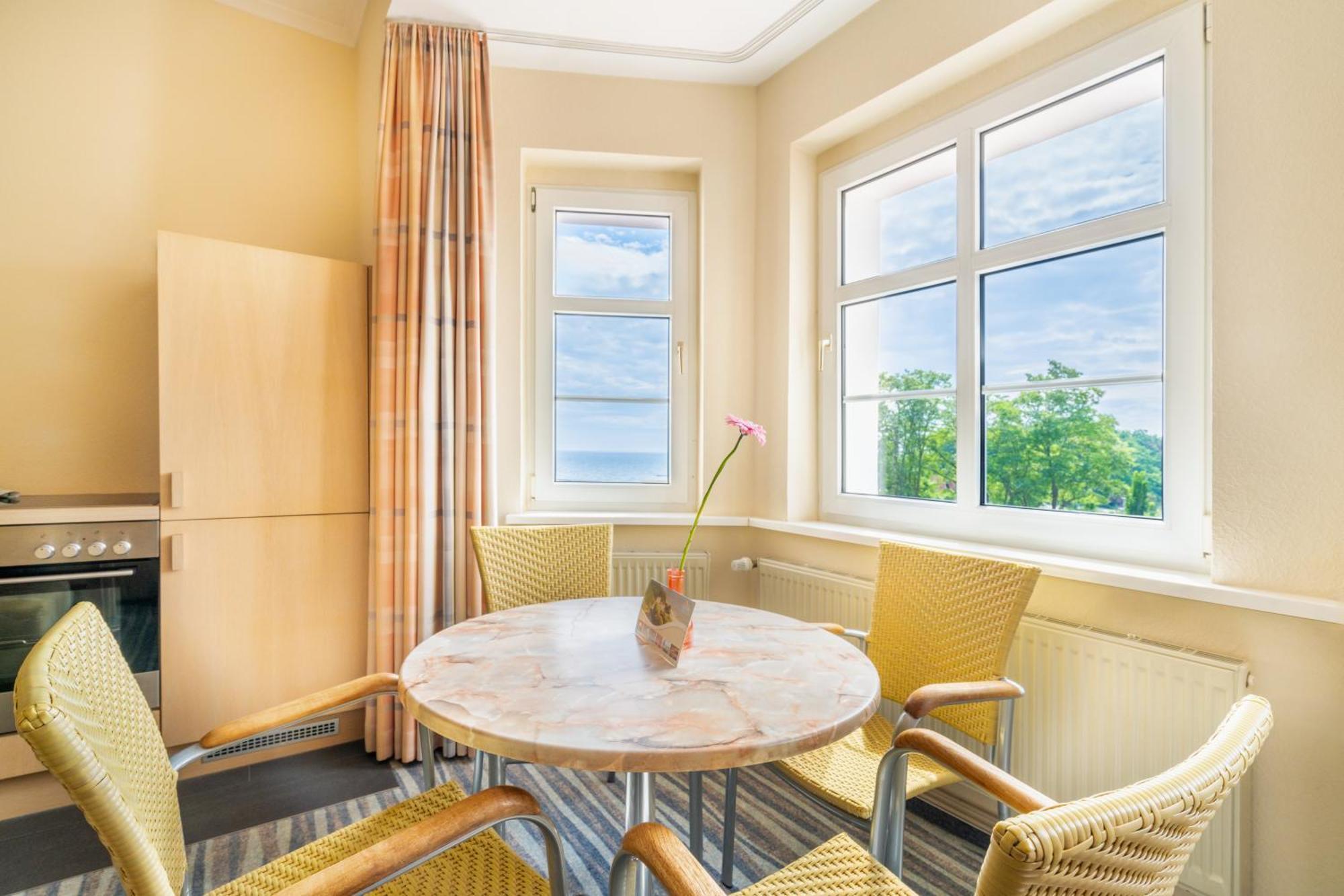 Strandhotel Seerose Kolpinsee Bagian luar foto