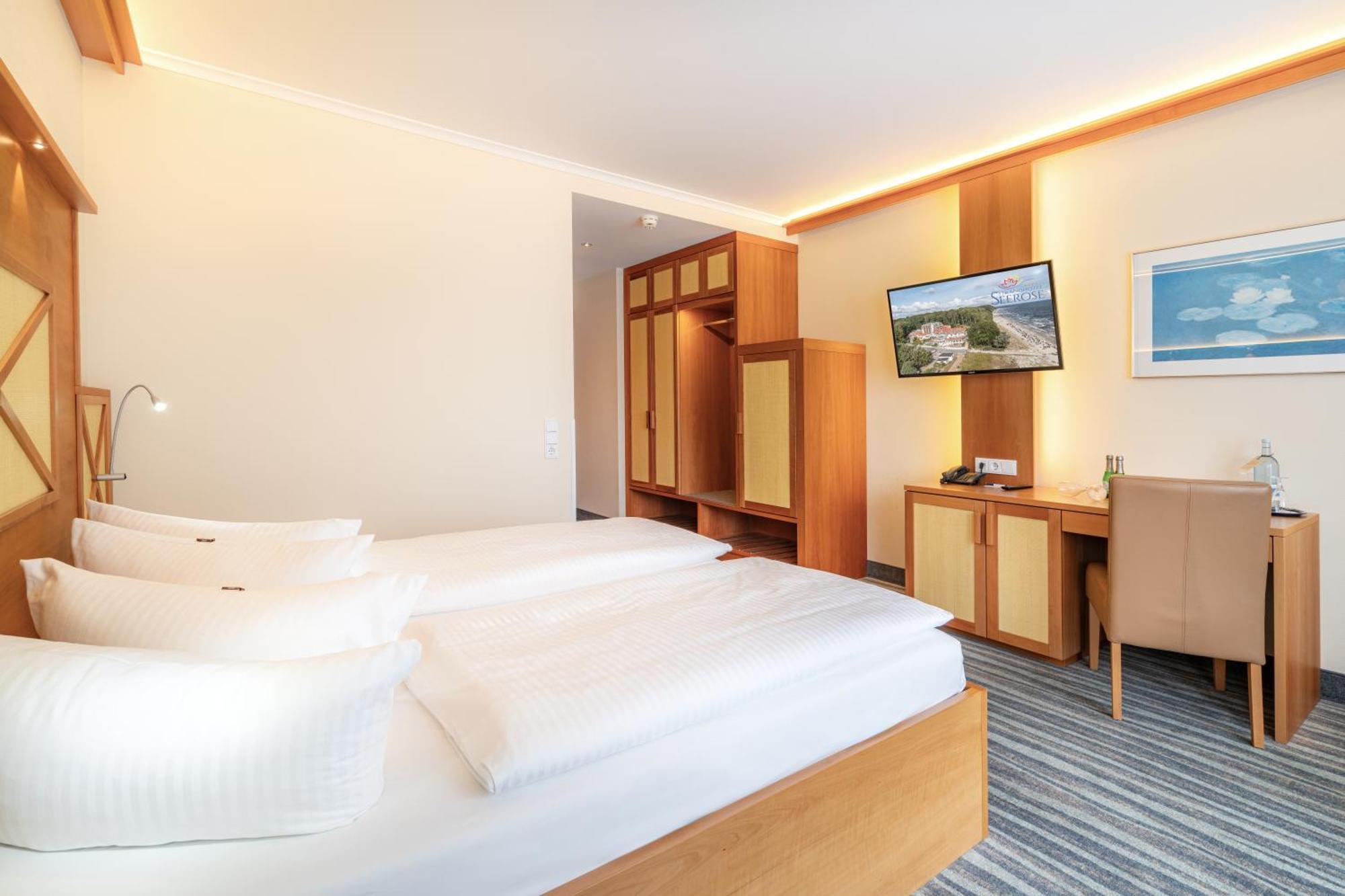 Strandhotel Seerose Kolpinsee Bagian luar foto