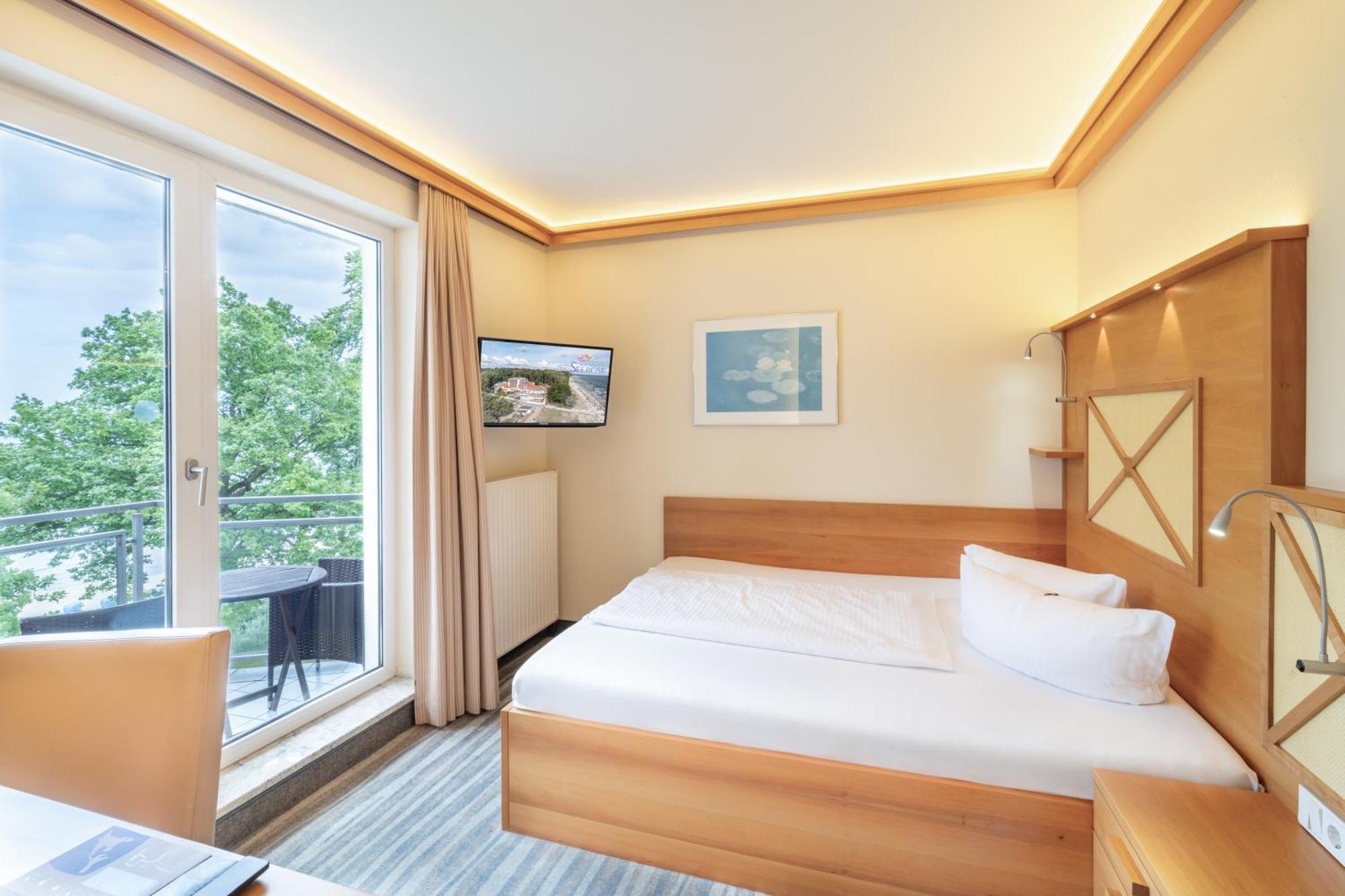 Strandhotel Seerose Kolpinsee Bagian luar foto