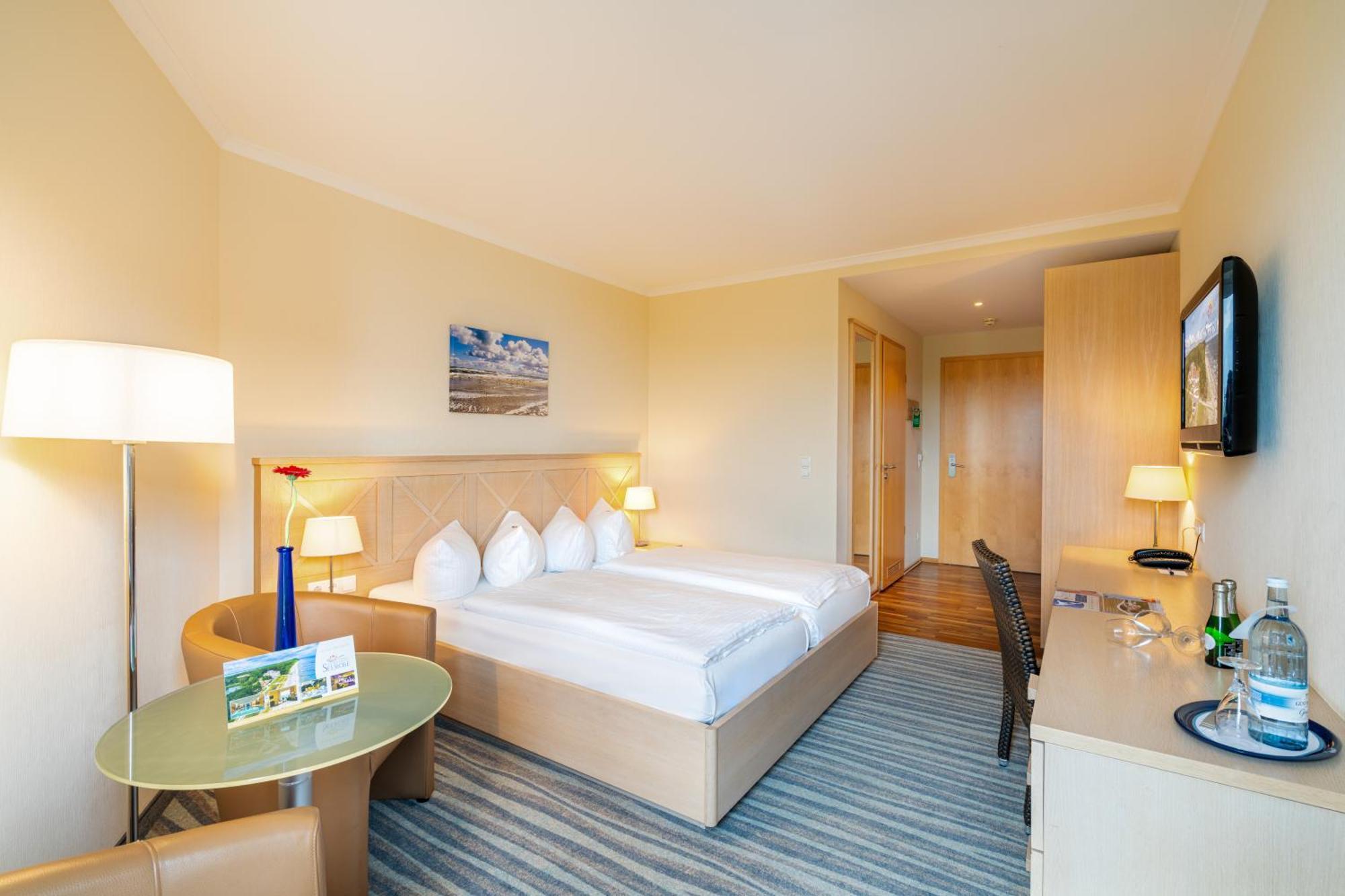 Strandhotel Seerose Kolpinsee Bagian luar foto