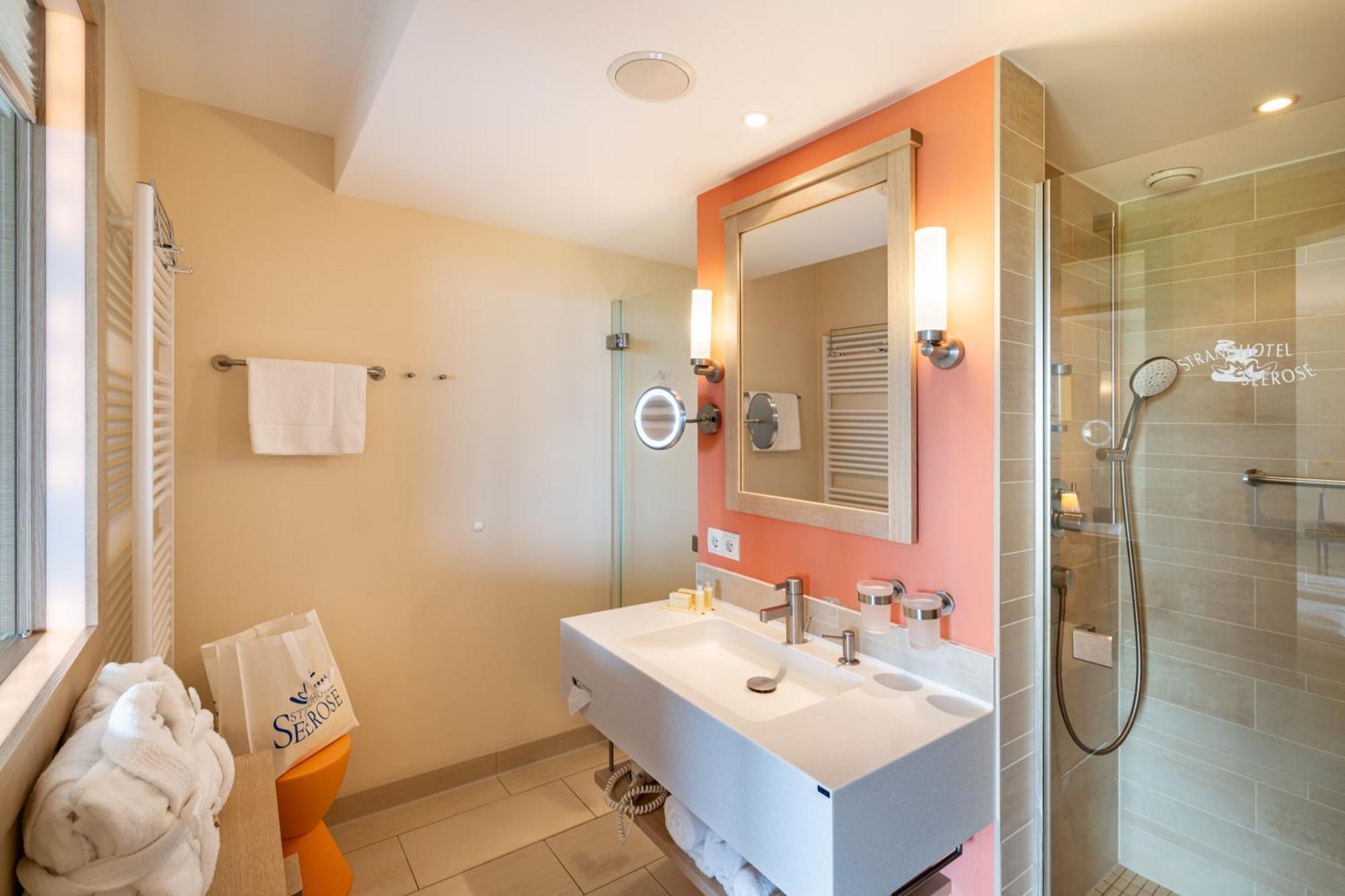 Strandhotel Seerose Kolpinsee Bagian luar foto