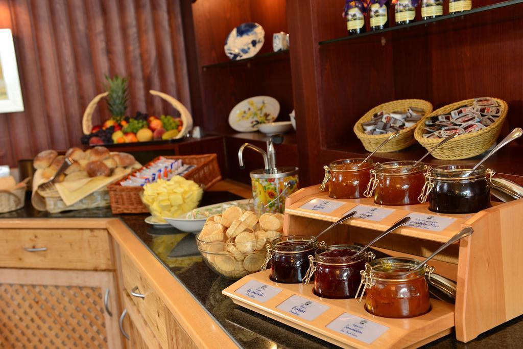 Strandhotel Seerose Kolpinsee Bagian luar foto