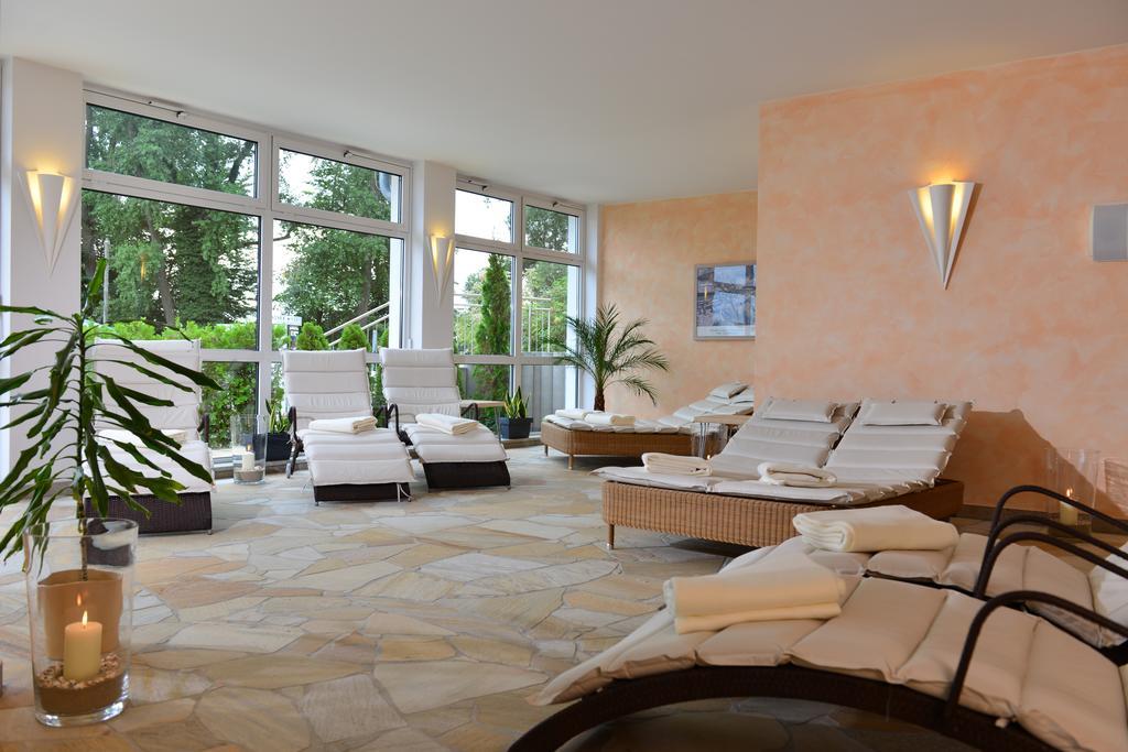 Strandhotel Seerose Kolpinsee Bagian luar foto