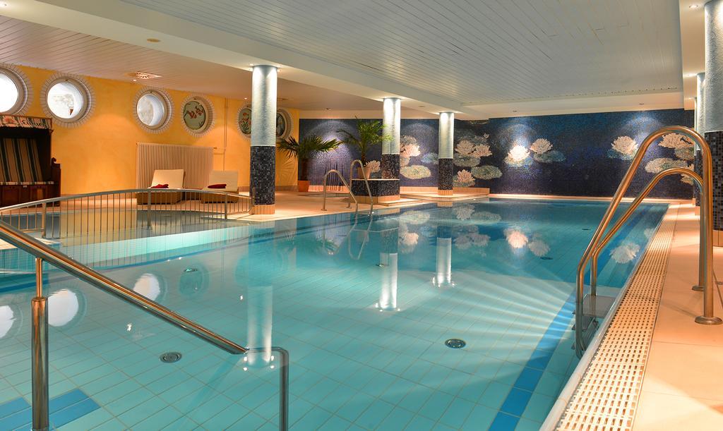 Strandhotel Seerose Kolpinsee Bagian luar foto